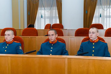 Кадеты заняли кресла парламентариев